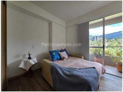 Apartamento de 2 alcobas en venta en Loma De Las Brujas, Envigado, 121 m² · foto 11 de 15