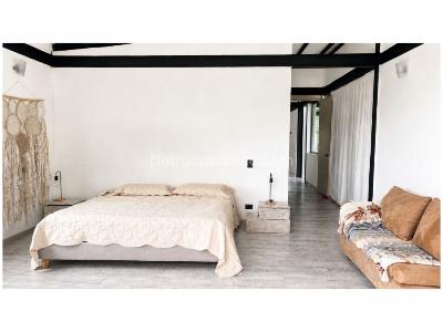 Casa de 3 alcobas en venta en Alto Del Escobero, Envigado, 260 m² · foto 10 de 18