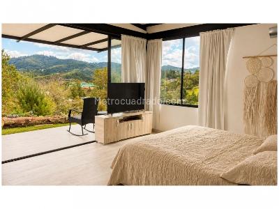 Casa de 3 alcobas en venta en Alto Del Escobero, Envigado, 260 m² · foto 11 de 18