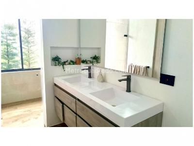 Casa de 3 alcobas en venta en Alto Del Escobero, Envigado, 260 m² · foto 15 de 18