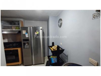 Apartamento de 3 alcobas en venta en Loma De Los Bernal, Medellín, 97 m² · foto 9 de 20