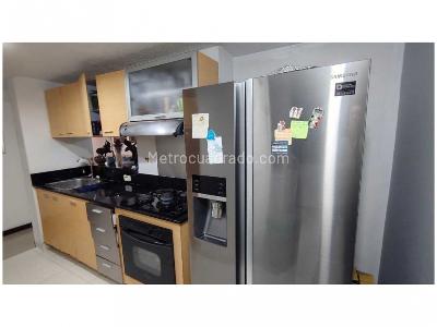 Apartamento de 3 alcobas en venta en Loma De Los Bernal, Medellín, 97 m² · foto 10 de 20