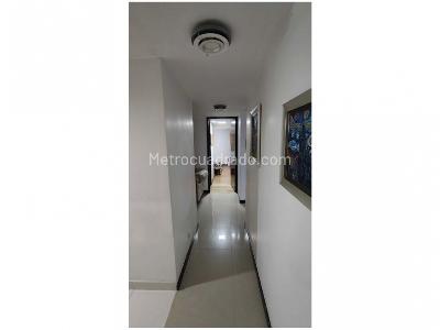 Apartamento de 3 alcobas en venta en Loma De Los Bernal, Medellín, 97 m² · foto 11 de 20