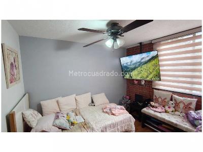Apartamento de 3 alcobas en venta en Loma De Los Bernal, Medellín, 97 m² · foto 13 de 20
