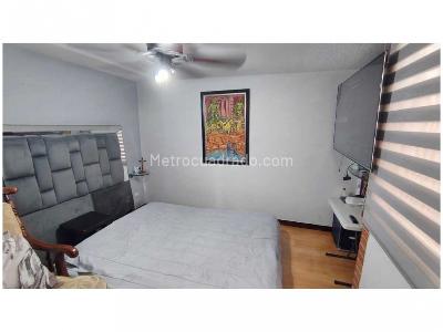 Apartamento de 3 alcobas en venta en Loma De Los Bernal, Medellín, 97 m² · foto 18 de 20