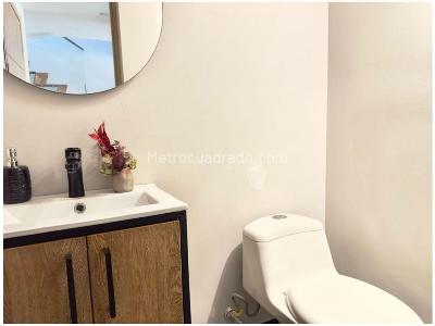 Casa de 4 alcobas en venta en Loma De Las Brujas, Envigado, 141 m² · foto 11 de 19