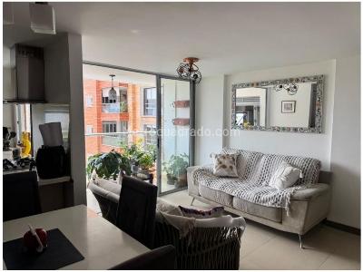 Apartamento de 3 alcobas en venta en Loma De Las Brujas, Envigado, 92 m² · foto 3 de 10