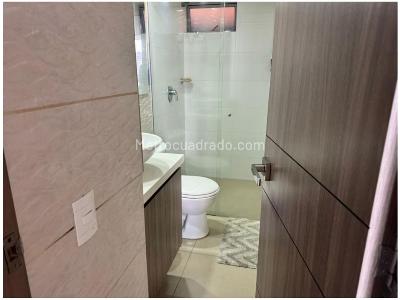 Apartamento de 3 alcobas en venta en Loma De Las Brujas, Envigado, 92 m² · foto 9 de 10