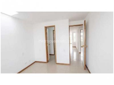 Apartamento de 3 alcobas en venta en Laureles, Medellín, 104 m² · foto 9 de 12