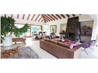 Apartamento de 3 alcobas en venta en Loma Del Indio Parte Baja, Medellín, 450 m² · foto 4 de 20