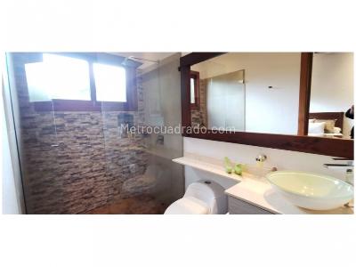 Apartamento de 3 alcobas en venta en Loma Del Indio Parte Baja, Medellín, 450 m² · foto 9 de 20