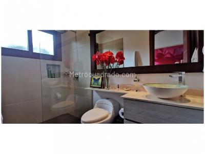 Apartamento de 3 alcobas en venta en Loma Del Indio Parte Baja, Medellín, 450 m² · foto 12 de 20