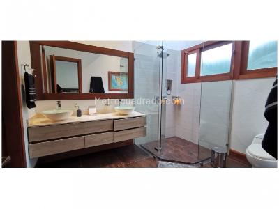 Apartamento de 3 alcobas en venta en Loma Del Indio Parte Baja, Medellín, 450 m² · foto 14 de 20