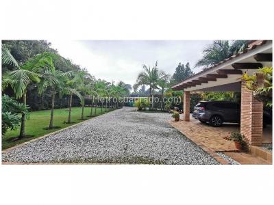 Apartamento de 3 alcobas en venta en Loma Del Indio Parte Baja, Medellín, 450 m² · foto 20 de 20