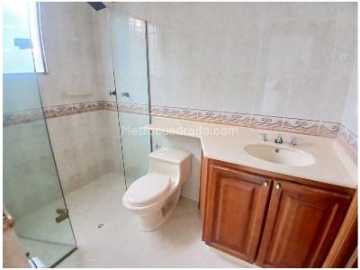 Apartamento de 3 alcobas en venta en San Lucas, Medellín, 170 m² · foto 19 de 20