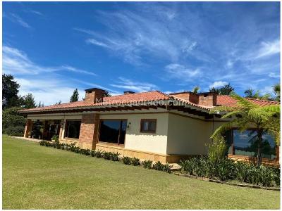 Casa de 4 alcobas en venta en Pontezuela, Rionegro, 998 m² · foto 2 de 20