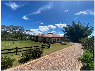 Casa de 4 alcobas en venta en Pontezuela, Rionegro, 998 m² · foto 3 de 20