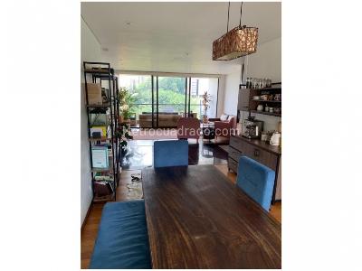 Apartamento de 3 alcobas en venta en Loma Del Campestre, Medellín, 190 m² · foto 2 de 15