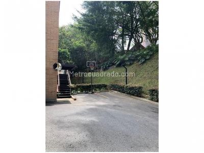 Apartamento de 3 alcobas en venta en Loma Del Campestre, Medellín, 190 m² · foto 12 de 15