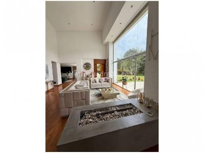 Casa de 5 alcobas en venta en Alto Del Escobero, Envigado, 1000 m² · foto 4 de 16