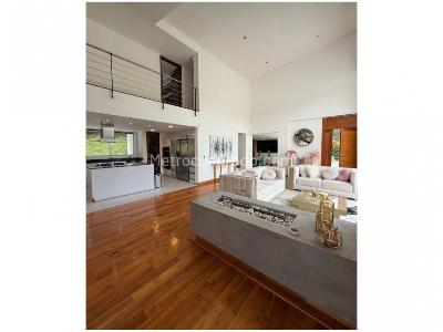 Casa de 5 alcobas en venta en Alto Del Escobero, Envigado, 1000 m² · foto 6 de 16