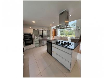 Casa de 5 alcobas en venta en Alto Del Escobero, Envigado, 1000 m² · foto 8 de 16
