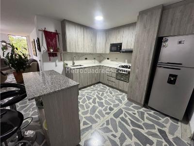 Apartamento en venta en Almeria, Medellín · foto 13 de 20