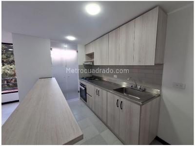 Apartamento de 3 alcobas en venta en El Poblado, Medellín, 100 m² · foto 4 de 20