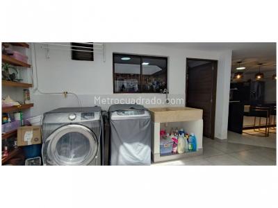 Casa de 5 alcobas en venta en La Doctora, Sabaneta, 350 m² · foto 13 de 20