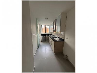 Apartamento de 3 alcobas en venta en El Poblado, Medellín, 138 m² · foto 3 de 19