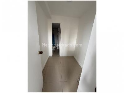 Apartamento de 3 alcobas en venta en El Poblado, Medellín, 138 m² · foto 13 de 19