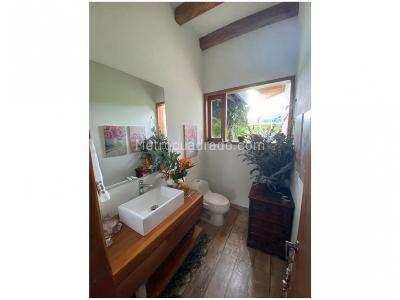 Casa de 4 alcobas en venta en San Antonio De Pereira, Rionegro, 458 m² · foto 8 de 13
