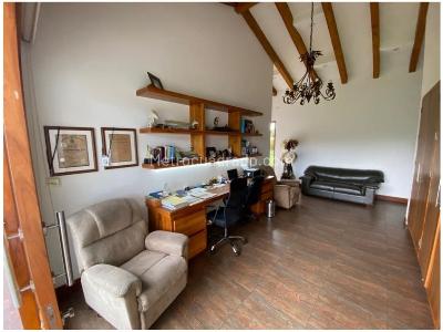 Casa de 4 alcobas en venta en San Antonio De Pereira, Rionegro, 458 m² · foto 9 de 13