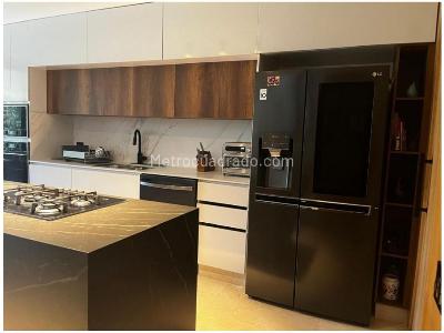 Casa de 3 alcobas en venta en La Calleja, Envigado, 202 m² · foto 2 de 17