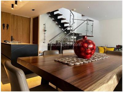 Casa de 3 alcobas en venta en La Calleja, Envigado, 202 m² · foto 4 de 17