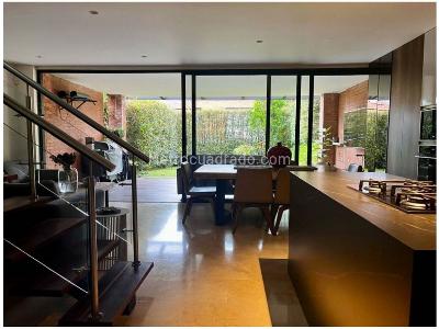 Casa de 3 alcobas en venta en La Calleja, Envigado, 202 m² · foto 5 de 17