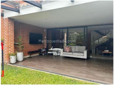 Casa de 3 alcobas en venta en La Calleja, Envigado, 202 m² · foto 11 de 17