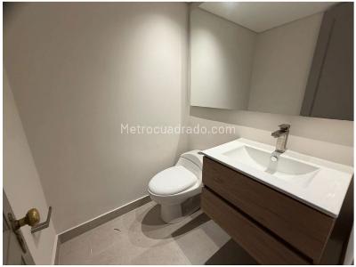 Apartamento de 3 alcobas en venta en El Poblado, Medellín, 138 m² · foto 7 de 19