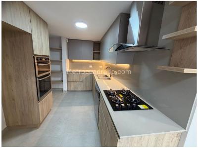Apartamento de 3 alcobas en venta en El Poblado, Medellín, 138 m² · foto 14 de 19