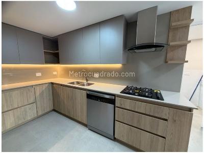 Apartamento de 3 alcobas en venta en El Poblado, Medellín, 138 m² · foto 15 de 19