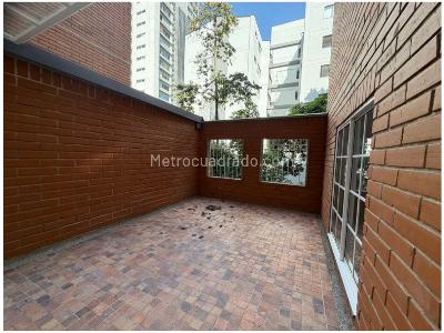Apartamento de 3 alcobas en venta en El Poblado, Medellín, 138 m² · foto 17 de 19