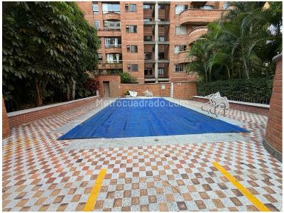 Apartamento de 3 alcobas en venta en El Poblado, Medellín, 138 m² · foto 18 de 19