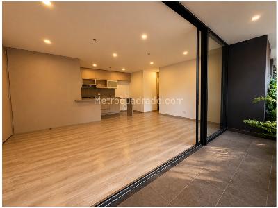 Apartamento de 3 alcobas en venta en El Poblado, Medellín, 89 m² · foto 3 de 20