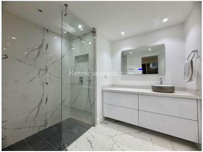 Apartamento de 4 alcobas en venta en El Poblado, Medellín, 410 m² · foto 13 de 20