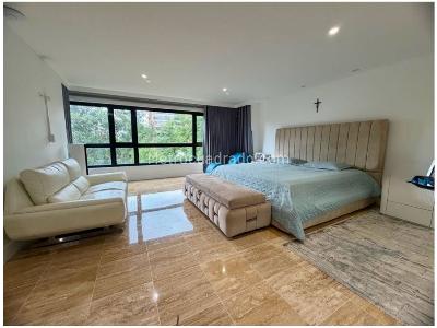 Apartamento de 4 alcobas en venta en El Poblado, Medellín, 410 m² · foto 14 de 20