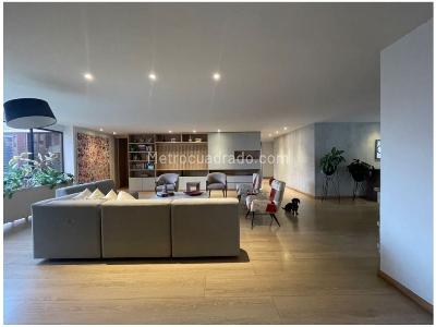 Apartamento de 3 alcobas en venta en El Poblado, Medellín, 292 m² · foto 2 de 9