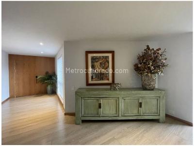Apartamento de 3 alcobas en venta en El Poblado, Medellín, 292 m² · foto 4 de 9