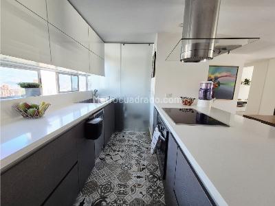 Apartamento en venta en El Poblado, Medellín · foto 5 de 19