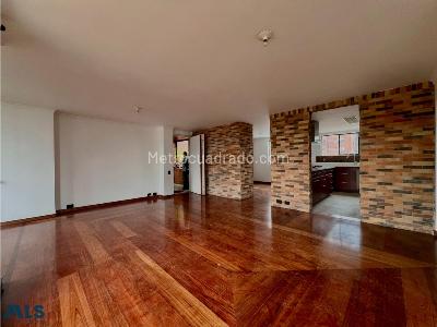Apartamento en venta en El Poblado, Medellín · foto 3 de 5