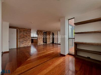 Apartamento en venta en El Poblado, Medellín · foto 4 de 5
